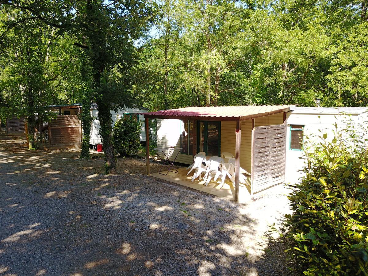 Hotel Camping Au Bois Dormant Chauffour-sur-Vell Exterior foto