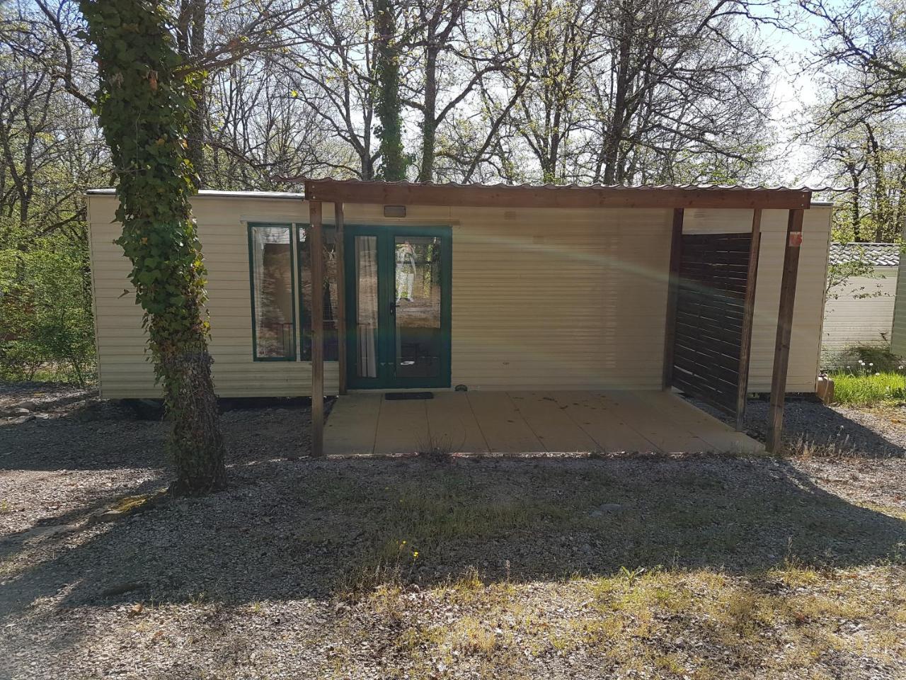 Hotel Camping Au Bois Dormant Chauffour-sur-Vell Exterior foto
