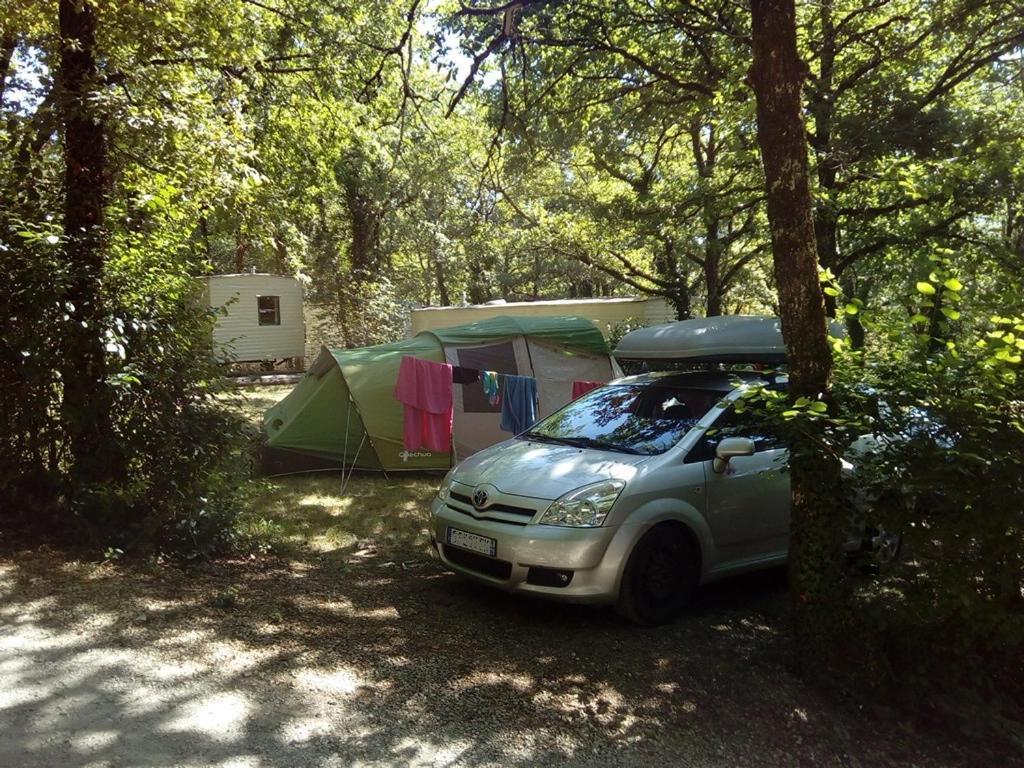Hotel Camping Au Bois Dormant Chauffour-sur-Vell Exterior foto